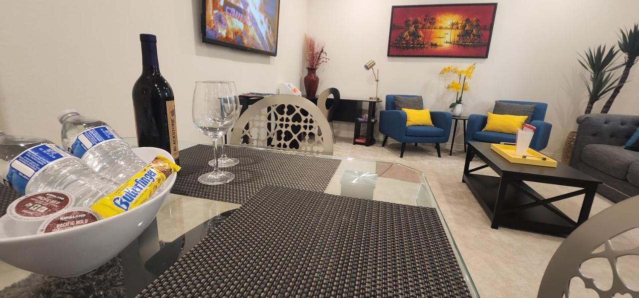Private Lux Apartment In A New Community Fontana Exterior photo